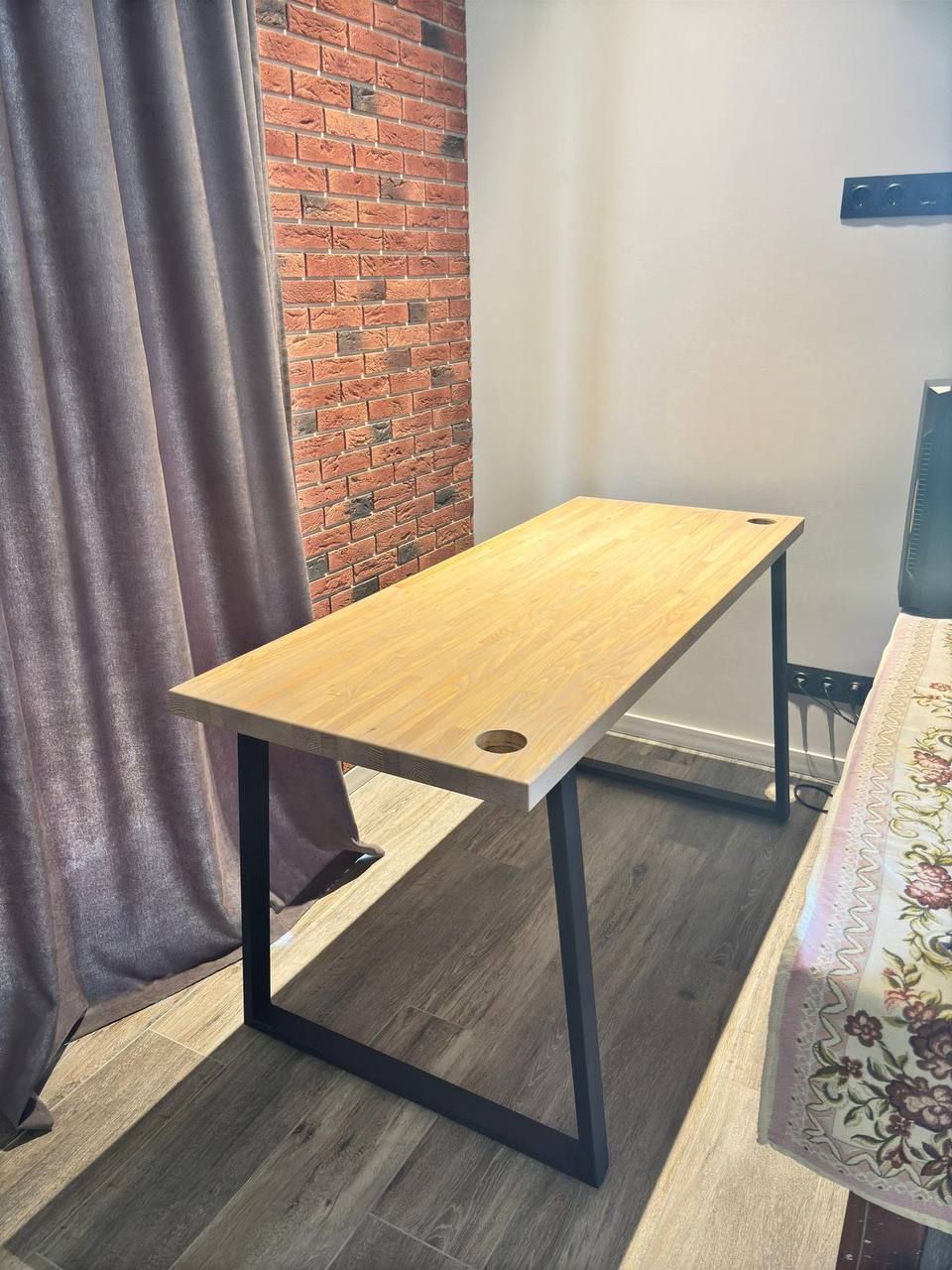 Столешница из лиственницы покрытая прозрачным маслом