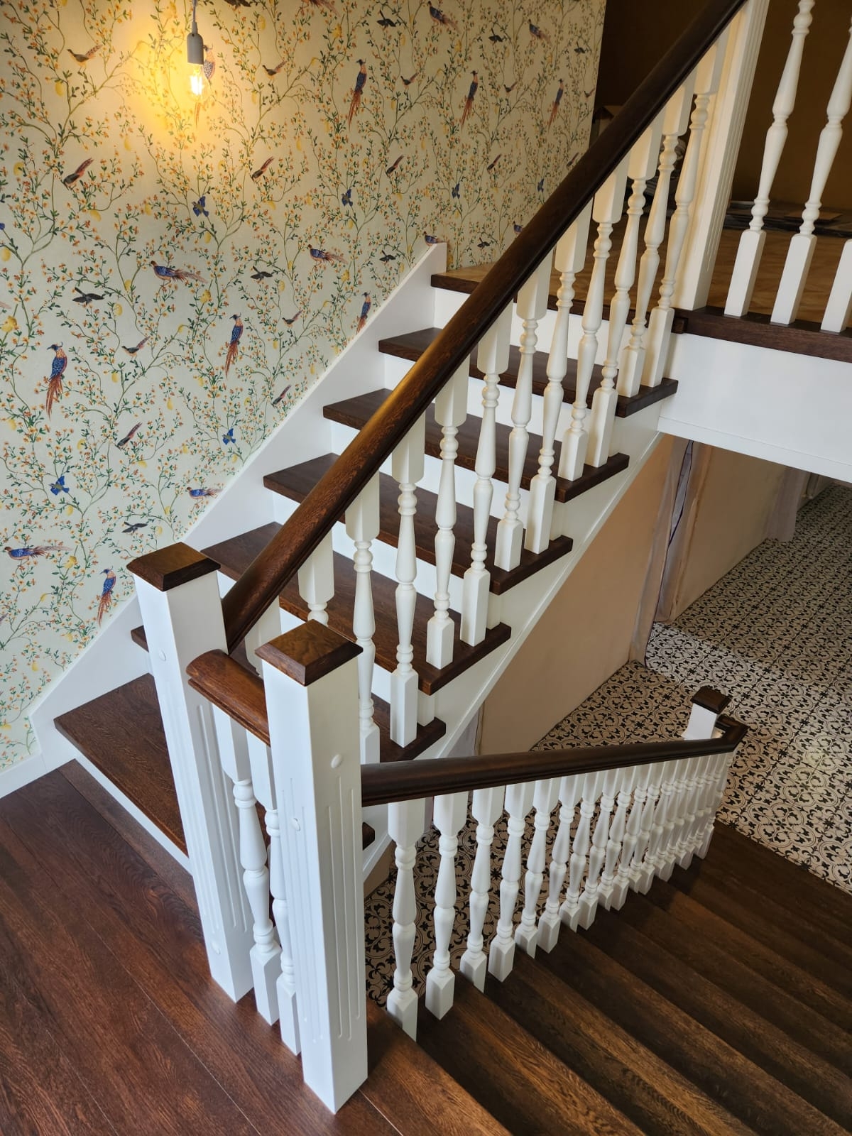 Лестница полностью из дерева 2