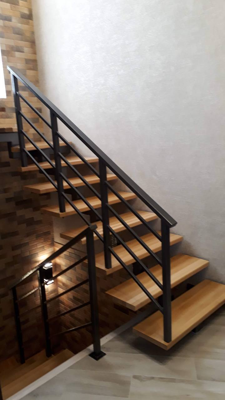 Аккуратная лестница из бука